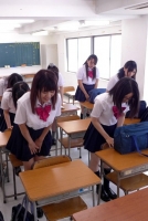 写真ギャラリー001 - This Video Will Make You A Teacher In A Girls' School - 女子校の先生になれるビデオ [miad-837]