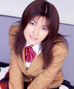 Mayu KOTONO - 琴野まゆ, pornostar japonaise / actrice av. également connue sous les pseudos : Lena NARUSE - 鳴瀬れな, Rena NARUSE - 鳴瀬れな
