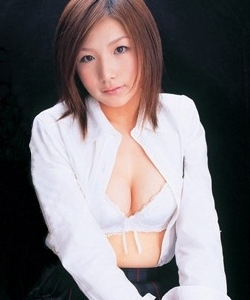 Makoto - 真琴, pornostar japonaise / actrice av.