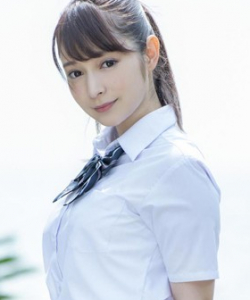Rika NARIMIYA - 成宮りか, pornostar japonaise / actrice av.