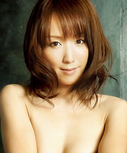 Shiho - 志保, pornostar japonaise / actrice av.