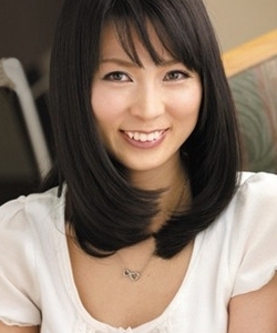 Tomoko YANAGI - 柳朋子, pornostar japonaise / actrice av. également connue sous les pseudos : Haruna UEDA - 上田はるな, Sayuri - さゆり, WAKAKO