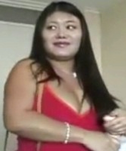 Yoko Suzuki, pornostar occidentale d'origine asiatique.
